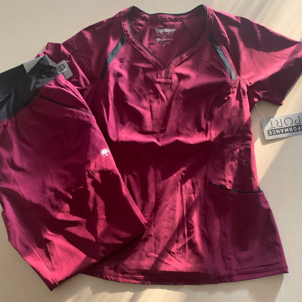 Healing hands nursing scrub set. Maroon